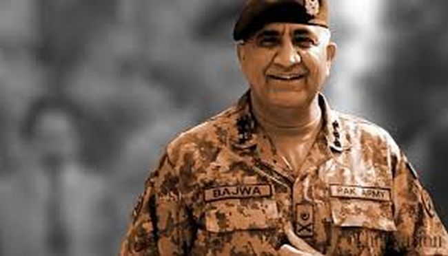 ملک سے باہر بیٹھ کر تنقید کرنے والوں کو جنرل باجوہ کا پیغام