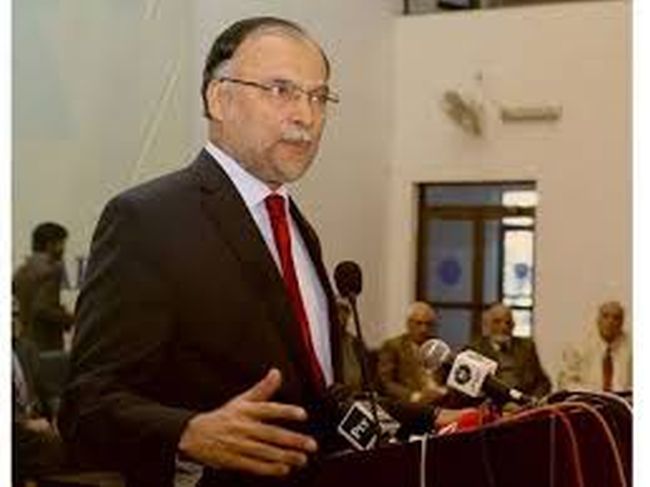 سوشل میڈیا کے ذریعے نوجونوان کو ’ورغلایا جا رہا ہے‘