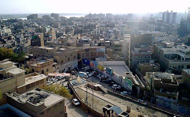 سکھر کے ہندووں کا تحفظ کے لیے بلند وبالا عمارتوں کی طرف رجحان