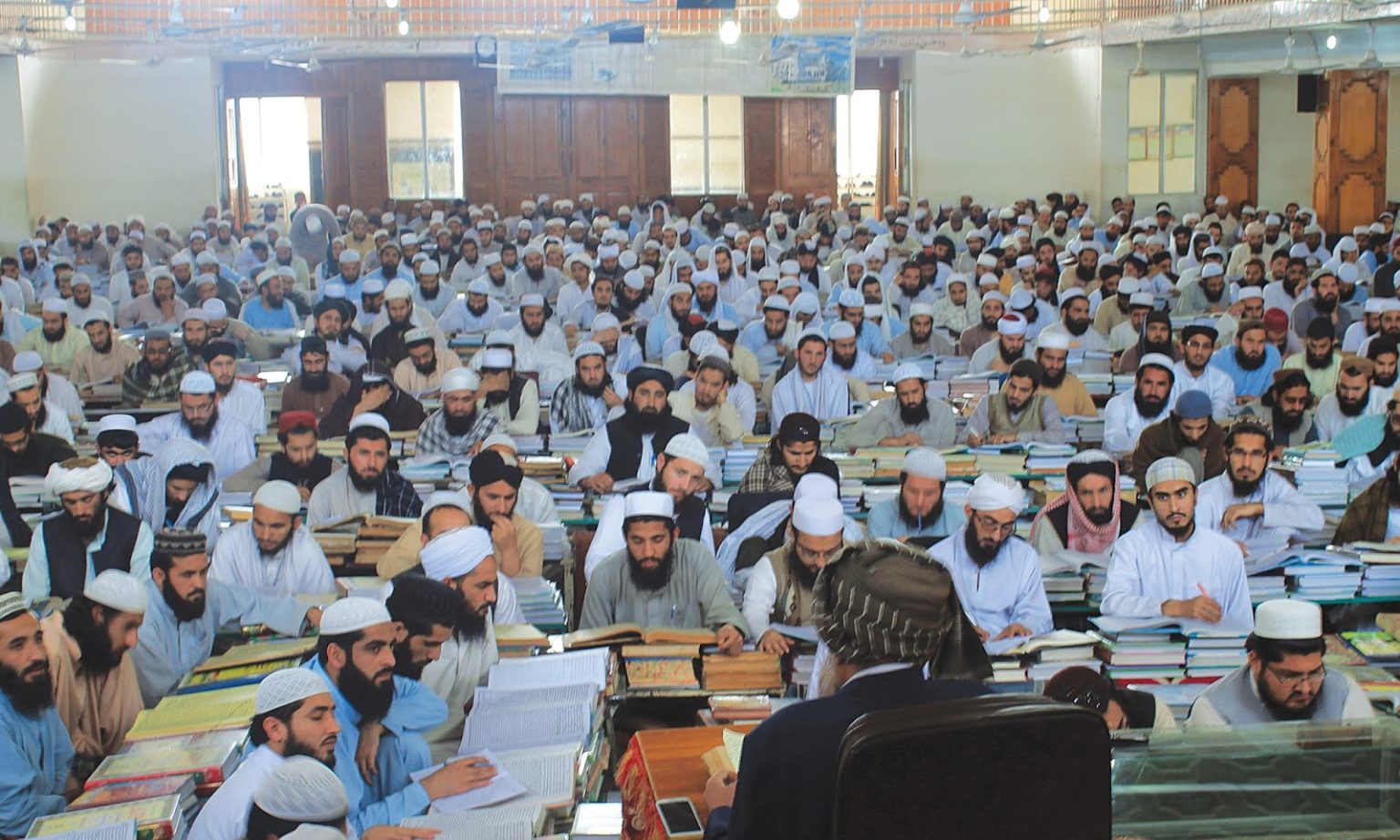 طلبہ علوم دینیہ کی خدمت میں