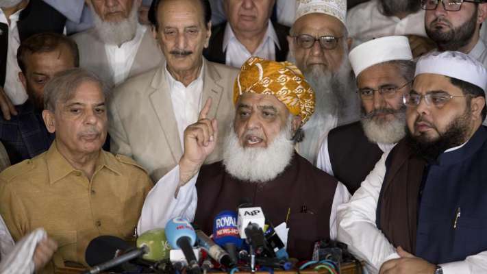 دھاندلی کے خلاف دھاندلی