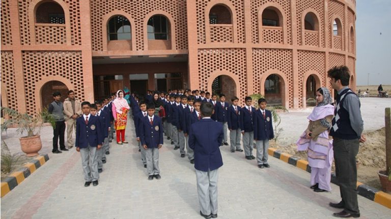 دانش سکولز۔۔۔مشاہدات و تاثرات