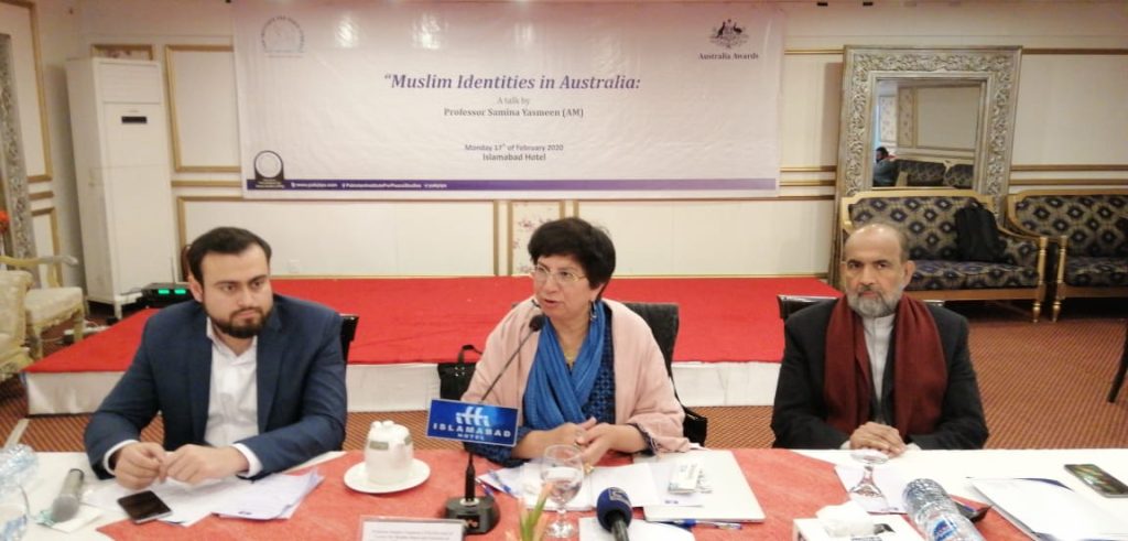 ’غیرمسلم ممالک میں رہنے والے مسلمان خود کو اُس معاشرت کا حصہ بنائیں‘