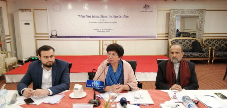 ’غیرمسلم ممالک میں رہنے والے مسلمان خود کو اُس معاشرت کا حصہ بنائیں‘