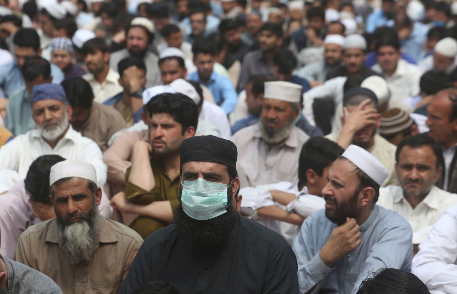 کرونا وباء ،مذہبی عناصر اور عوامیت پسندوں کی حکومتی نااہلی
