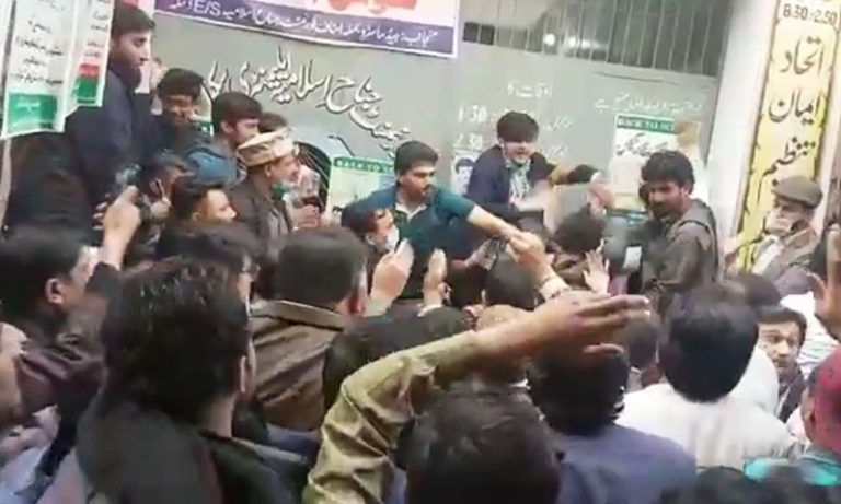 ناخوشگوار ضمنی انتخابات: انتظامی نااہلی اور سیاسی منافرت