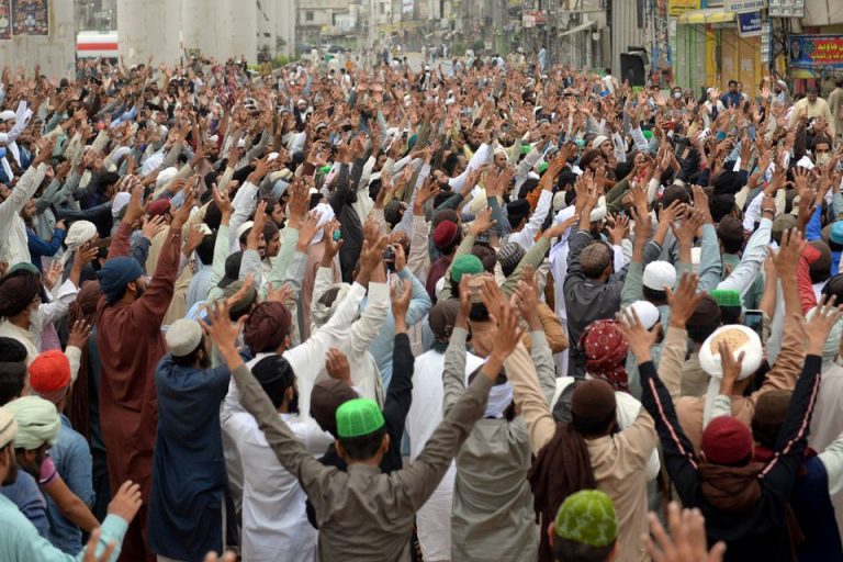 پاکستان میں مذہبی طبقے کا بدلتا سخت گیر تحریکی چہرہ