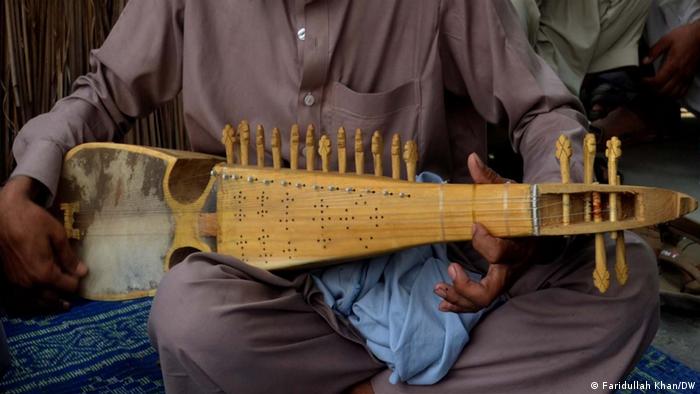 افغان فنکاروں کی پاکستان سے بے دخلی درست اقدام نہیں ہے