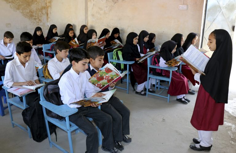 پاکستان کی تعلیمی پالیسیوں میں فکری اور لسانی تنوع کا مسئلہ