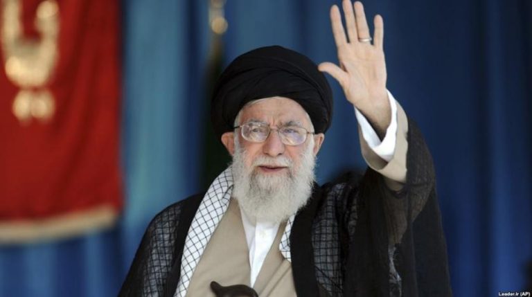 رہبرمعظم علی خامنہ ای ایران کے مذہبی طبقے کے مستقبل بارے فکرمند کیوں ہیں؟