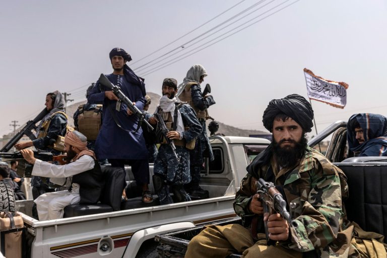 بندوق کو سب کچھ سمجھنے والے